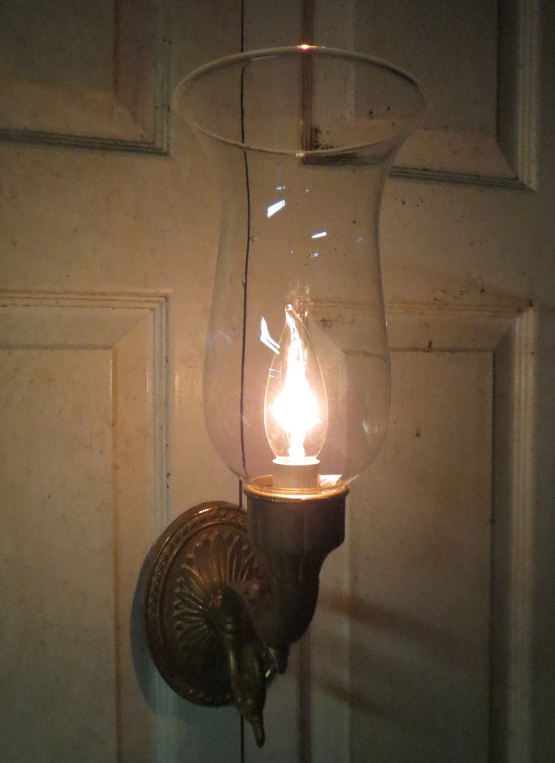 B&P LampÂ® Royal Craft 1 5/8" X 8 1/4" Clear Hurricane Shade - Image 2